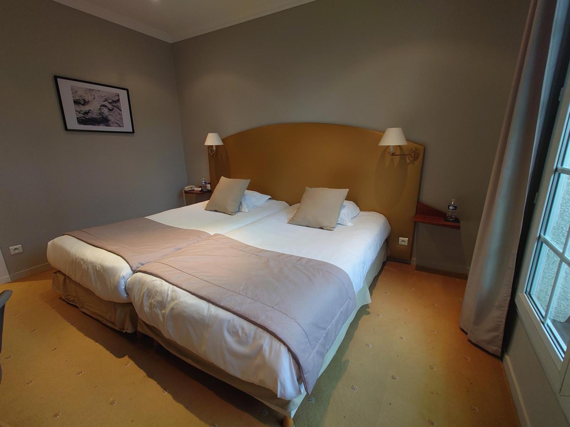 Hotel Le Continental Forges-les-Eaux Ruang foto
